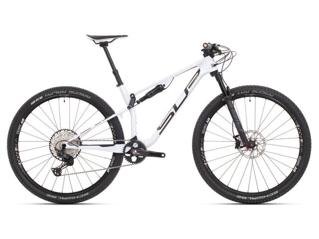 XF 979 RC Gloss White/Hologram Black 2021 předváděcí model