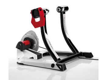 Cyklotrenažér ELITE QUBO HYDROMAG